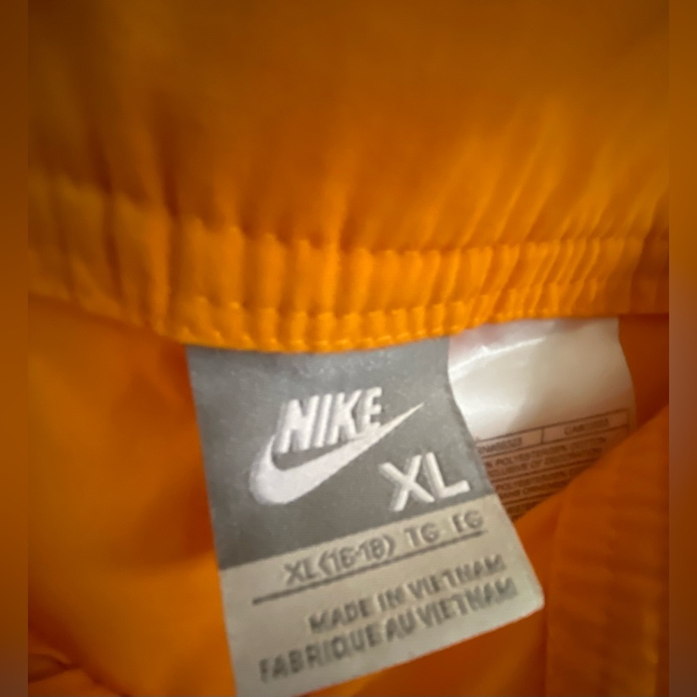 NIKE .. WOMENS ORANGE CARGO PARACHUTE PANTS - Picture 6 of 12